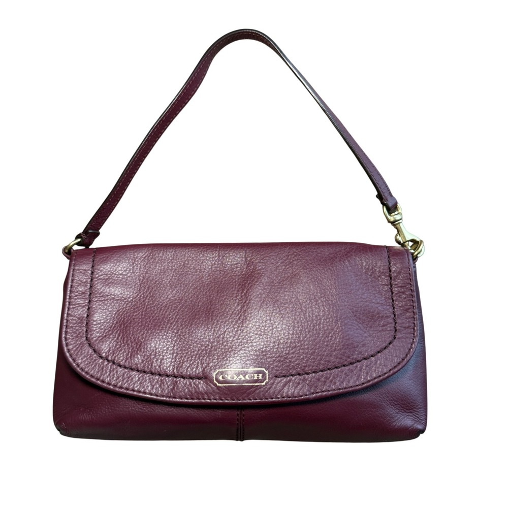 Coach Pebbled Leather Wristlet Clutch Bag Plum Burgundy Gold Hardware